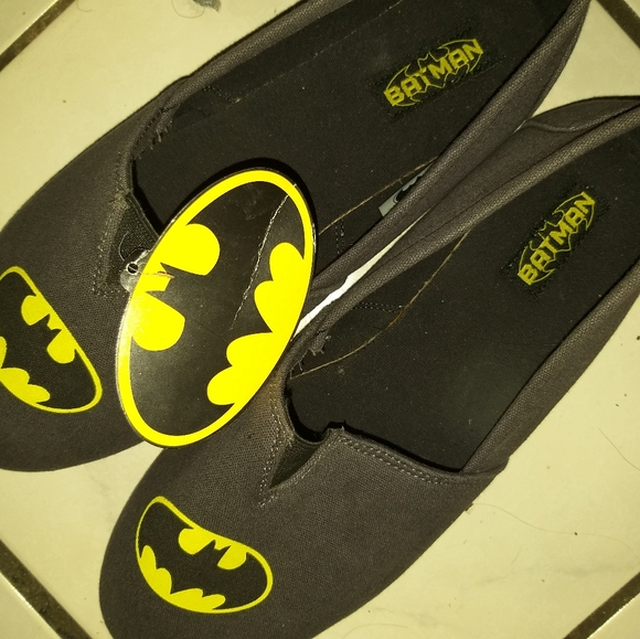 DC Comics Batman shoes - Picture 1 of 7